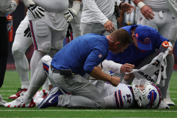Josh Allen returns after head injury vs Texans; Buffalo Bulls face intense fan backlash over concussion protocols