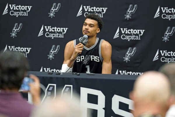 “I don’t care..” – Victor Wembanyama gives a blunt response on Anthony Davis’ claim about DPOY favouring him