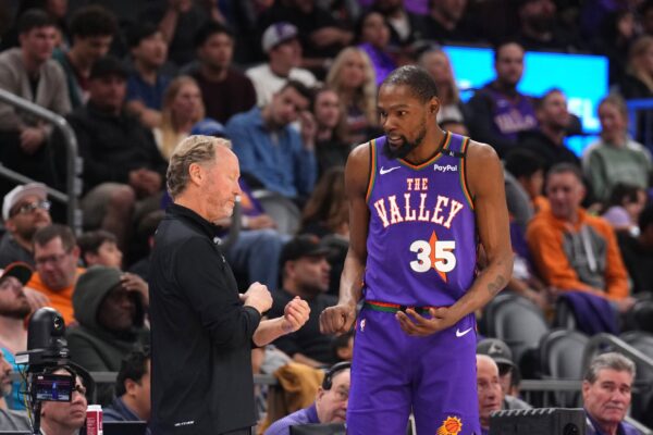 Kevin Durant’s LATEST VIDEO during the Suns-Clippers game hints at locker room tension