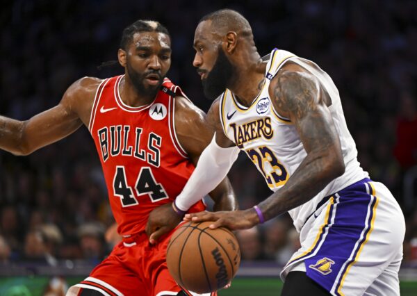 “Embarrassing”- NBA Fans Rip Into Lakers for Poor Performance in Loss to Bulls
