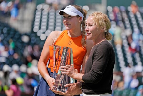 Mirra Andreeva, 17, left, poses for a photograph with her mom after winning the women's championship match of the 2025 BNP Paribas Open against Aryna Sabalenka at the Indian Wells Tennis Garden in Indian Wells, Calif., on Sunday, March 16, 2025.