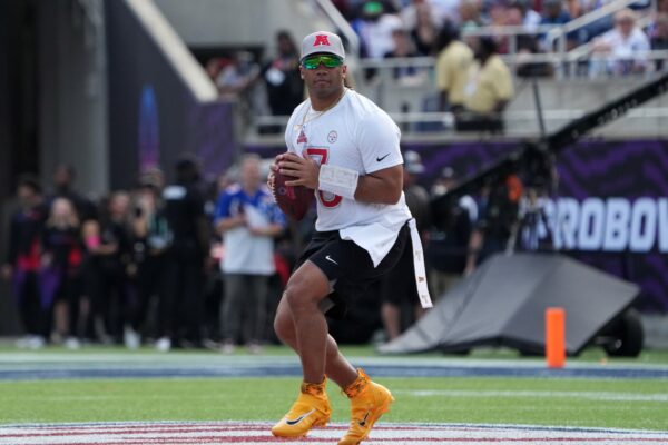 NFL Free Agency News: Which Top Players Are Still Up for Grabs?