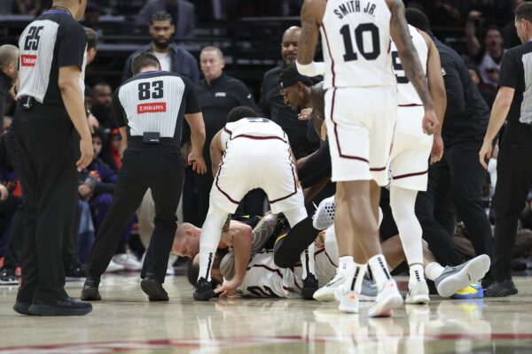 WATCH: Mason Plumlee and Steven Adams ejected after on-court fight during Suns vs Rockets
