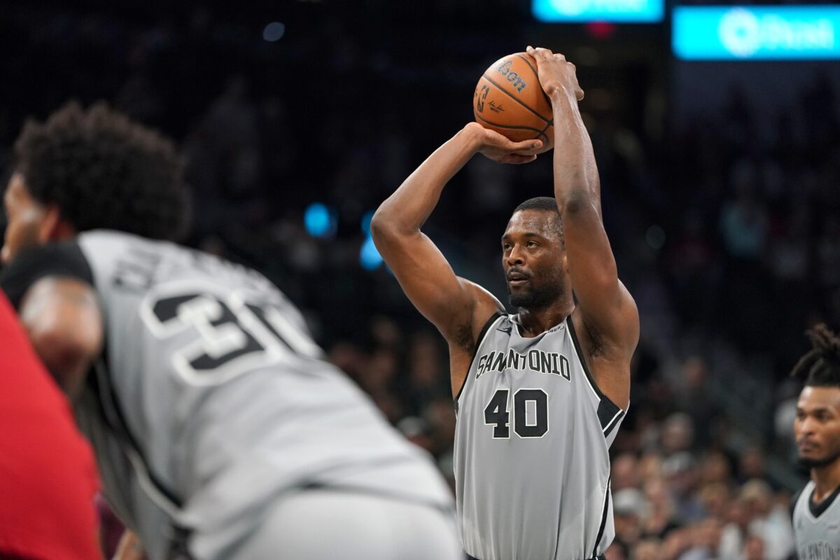 San Antonio Spurs forward Harrison Barnes (40) shoots a free throw during the second half against the Houston Rocket at Frost Bank Center.
