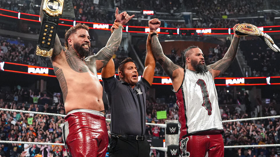 The Usos Capture Tag Team Gold for The Ninth Time in Their Career, Defeats AJ Styles & Dragon Lee to Become New World Tag Team Champion