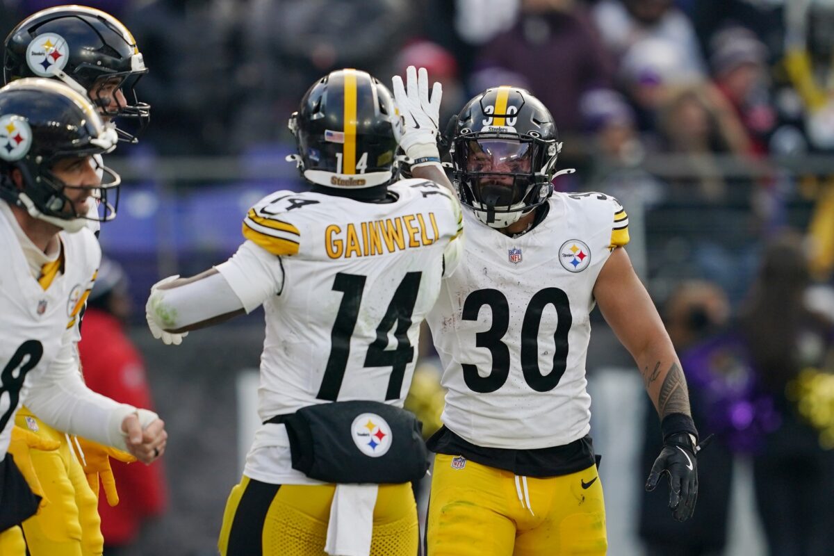 Steelers vs Dolphins Injury Report: T.J. Watt Out, Elijah Campbell Doubtful, Derrick Harmon Questionable
