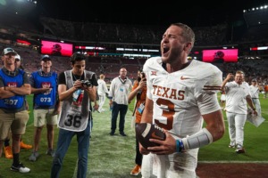 Quinn Ewers Texas Longhorns