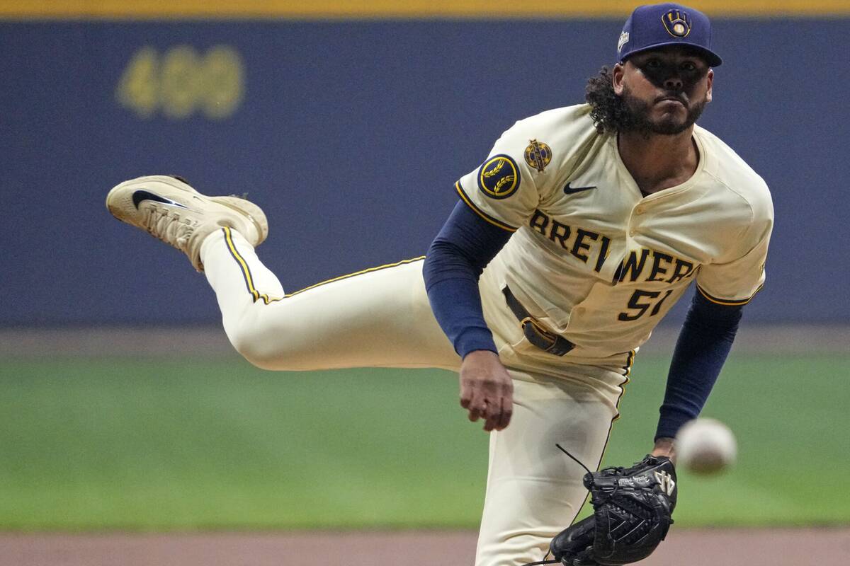 MLB – Les Brewers prêts à écouter des offres pour Freddy Peralta durant l’intersaison