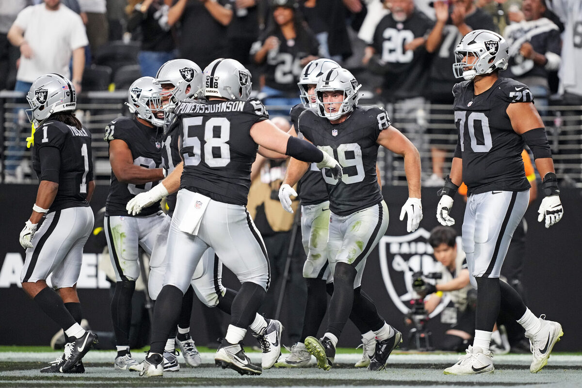 Brock Bowers semaine 10 NFL Broncos - Raiders