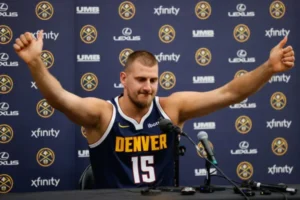 Nikola Jokic in una conferenza stampa
