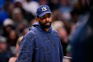 Kyrie Irving durante un prepartita coi Mavericks