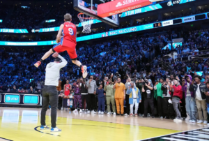 La schiacciata di McClung nello Slam Dunk Contest dello scorso anno