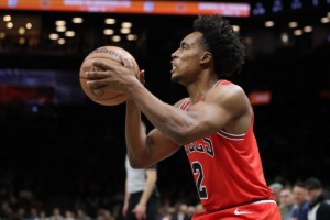 Collin Sexton prova un tiro libero