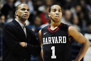 G&ecirc;nios de Harvard tamb&eacute;m prometem bom desempenho na NCAA (Foto: AP)