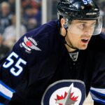 Mark Scheifele, do Winnipeg Jets, está fora do jogo 5 com uma lesão no braço.