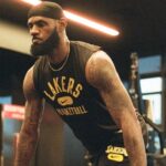 LeBron no camp dos Lakers em 2023