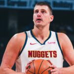 Nuggets vencem Rockets em noite de triplo-duplo de Nikola Jokic