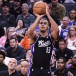 Kings vencem 76ers com grandes atuações de Fox e Murray