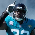 Foyesade Oluokun renova com Jacksonville Jaguars por três anos