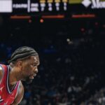 Com duplo-duplo de Embiid, 76ers batem Magic em confronto direto