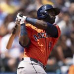 Yordan Álvarez rebate para ciclo, mas Astros perdem para Mariners