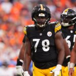 Sep 15, 2024; Denver, Colorado, USA; Pittsburgh Steelers guard James Daniels (78) wears a guardian cap in the second half against the Denver Broncos at Empower Field at Mile High.
