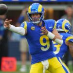 Onde Assistir NFL hoje (25/01/2026) Dec 8, 2024; Inglewood, California, USA; Los Angeles Rams quarterback Matthew Stafford (9) throws the ball against the Buffalo Bills in the first half at SoFi Stadium. Mandatory Credit: Kirby Lee-Imagn Images