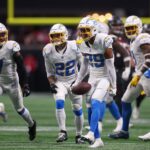 Chargers vencem Falcons com grande desempenho defensivo