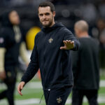 Saints descartam Derek Carr