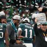 NFL Prévia 2025 Philadelphia Eagles Feb 9, 2025; New Orleans, LA, USA; Philadelphia Eagles defensive coordinator Vic Fangio reacts after defeating the Kansas City Chiefs in Super Bowl LIX at Caesars Superdome. Mandatory Credit: Kirby Lee-Imagn Images