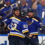 Blues vencem Predators e prolongam ótima fase no Oeste