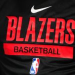 Trail Blazers compra dono dos Hurricanes NHL NBA - Jan 17, 2023; Denver, Colorado, USA; Detailed view of a Portland Trail Blazers logo warmup jersey before the game against the Denver Nuggets at Ball Arena. Mandatory Credit: Ron Chenoy-USA TODAY Sports