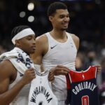 Coulibaly Wembanyama França Jan 20, 2024; Washington, District of Columbia, USA; Washington Wizards guard Bilal Coulibaly (L) and San Antonio Spurs center Victor Wembanyama (R) swap jerseys after their game at Capital One Arena. Mandatory Credit: Geoff Burke-USA TODAY Sports