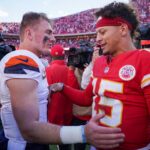 AFC Norte Previsoes Ousadas Mahomes Nix Chiefs Broncos Nov 10, 2024; Kansas City, Missouri, USA; Denver Broncos quarterback Bo Nix (10) talks with Kansas City Chiefs quarterback Patrick Mahomes (15) after the game at GEHA Field at Arrowhead Stadium. Mandatory Credit: Denny Medley-Imagn Images