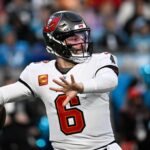 NFL MVP baker mayfield candidato Dec 1, 2024; Charlotte, North Carolina, USA; Tampa Bay Buccaneers quarterback Baker Mayfield (6) looks to pass in the second quarter at Bank of America Stadium. Mandatory Credit: Bob Donnan-Imagn Images