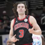 Warriors Giddey Apr 9, 2025; Chicago, Illinois, USA; Chicago Bulls guard Josh Giddey (3) gestures after making a three point basket against the Miami Heat during the second half at United Center. Mandatory Credit: David Banks-Imagn Images