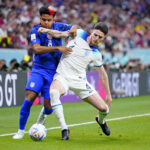 Jogador da Inglaterra, Declan Rice, em campo