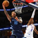 Grizzlies Brandon Clarke Lesão Ala-pivô Brandon Clarke passará por procedimento no joelho, mas Grizzlies mantém otimismo para recuperação completa