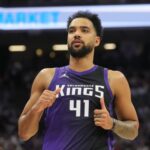 Real Madrid Contrata Trey Lyles Apr 11, 2025; Sacramento, California, USA; Sacramento Kings forward Trey Lyles (41) during the second quarter against the Los Angeles Clippers at Golden 1 Center. Mandatory Credit: Darren Yamashita-Imagn Images
