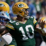 Jordan Love joga hoje? (11/09) - Green Bay Packers quarterback Jordan Love (10) throws a pass during the first quarter of their game against the Detroit Lions Sunday, September 7, 2025 at Lambeau Field in Green Bay, Wisconsin.