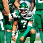 New York Jets quarterback Justin Fields (7) got sacked in back-to-back plays in the fourth quarter before exiting the game, Sunday, September 14, 2025, in East Rutherford.