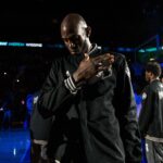 Dec 7, 2015; Minneapolis, MN, USA; Minnesota Timberwolves forward Kevin Garnett (21) against the Los Angeles Clippers at Target Center. The Clippers defeated the Timberwolves 110-106. Mandatory Credit: Brace Hemmelgarn-USA TODAY Sports