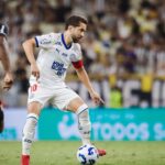 Momento do empate entre Ceará e Bahia, na Arena Castelão, pelo Brasileirão