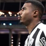 Cuiabano em campo pelo Botafogo