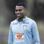 Jean Lucas com a camisa de treino da Seleção Brasileira