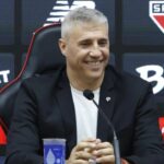 Técnico do São Paulo, Hernán Crespo, em coletiva de imprensa