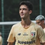 Meia Rodriguinho em treino do São Paulo