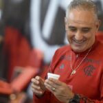 Tite quando era treinador do Flamengo, com a camisa do clube carioca