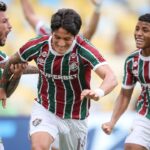 Lucho Acosta, Cano e Hércules comemorando o primeiro gol do Fluminense contra o Botafogo - Brasileirão, 28/09/2025