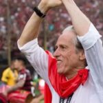Jorge Jesus comemorando o título da Libertadores de 2019, pelo Flamengo